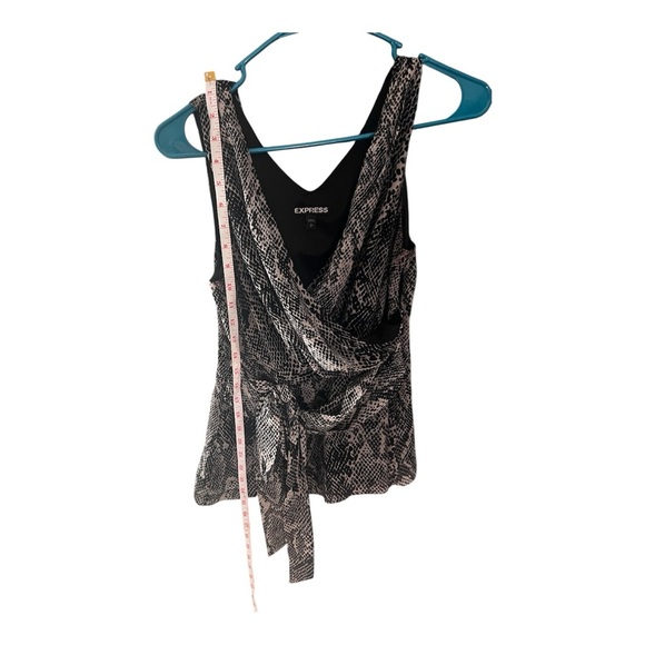 Express Women's Black and Gray Snake Print Blouse - Picture 3 of 7